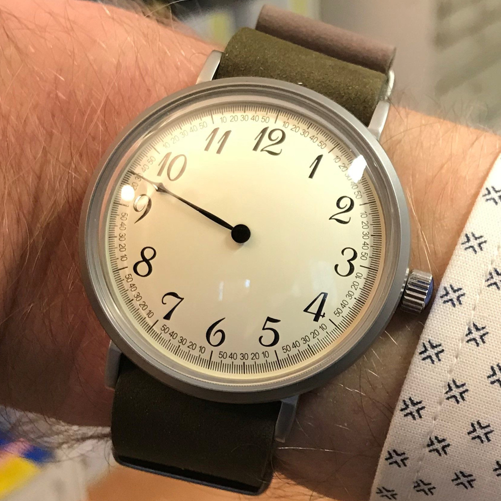 Red Star Limited 40mm Russian  - Tide Watch Surf avis et prix